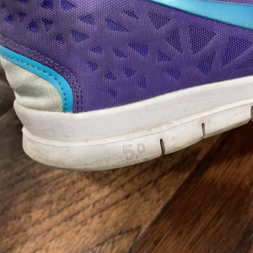 Nike Free 5.0 Shoes - Picture 8 of 9